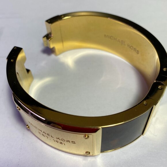 Michael Kors Tortoise Shell Print On Hinged Metal Bangle Bracelet. - Picture 5 of 8